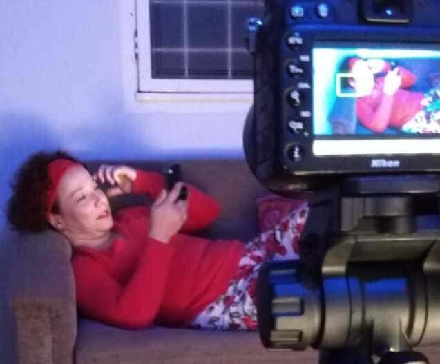 Ensaio em andamento: cada detalhe conta na construção de uma personagem autêntica.